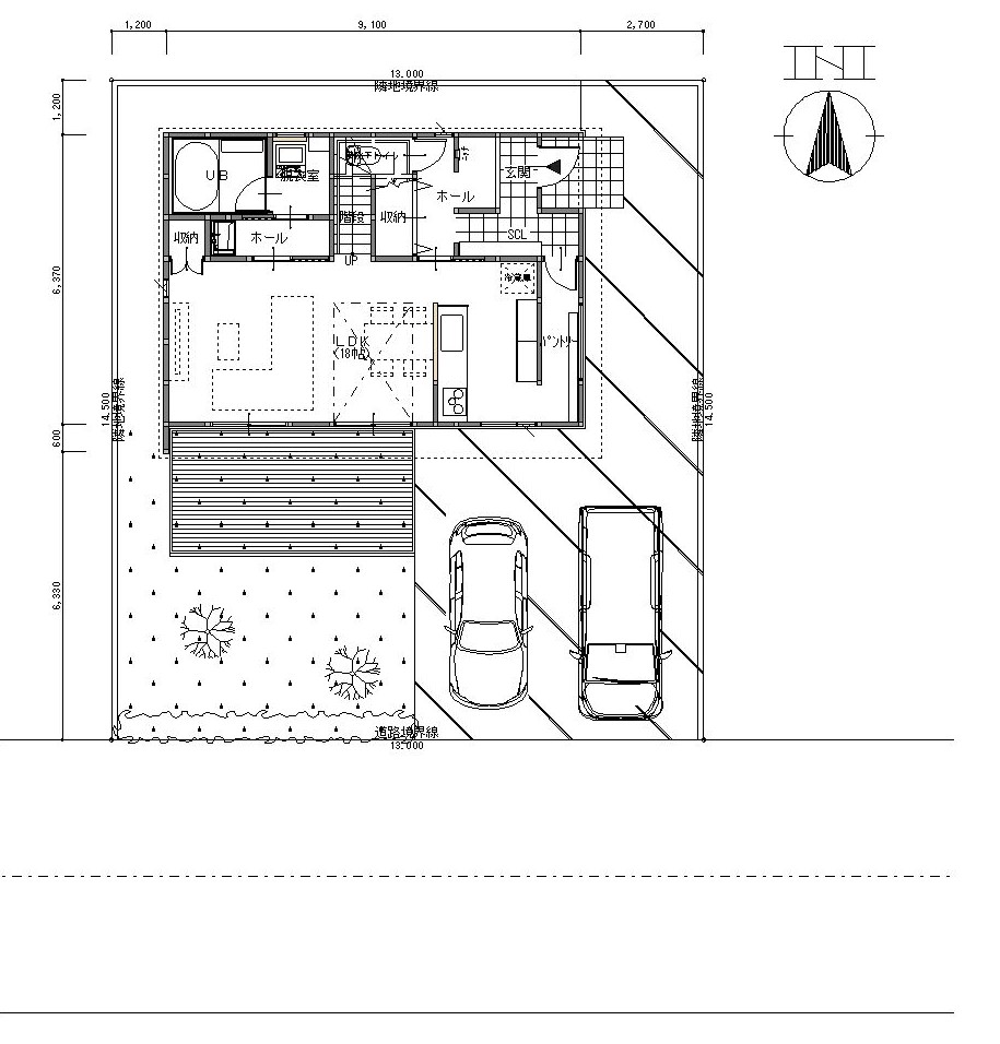 建物の配置。南側を空ける。東西に長い間取り